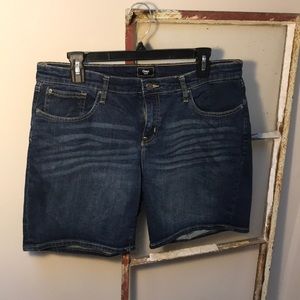 Gap Jean Short